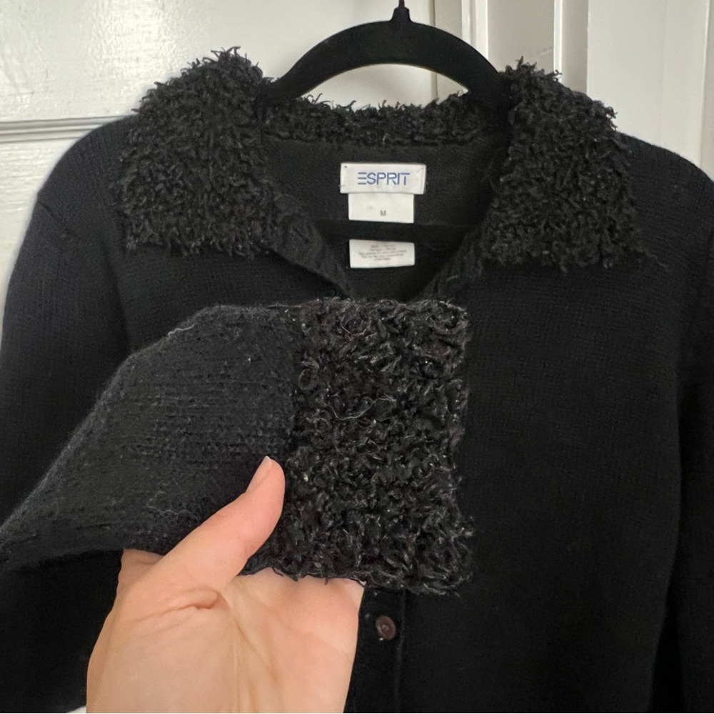 Vintage cropped Esprit cardigan with fuzzy collar & wrists - Picture 3 of 4